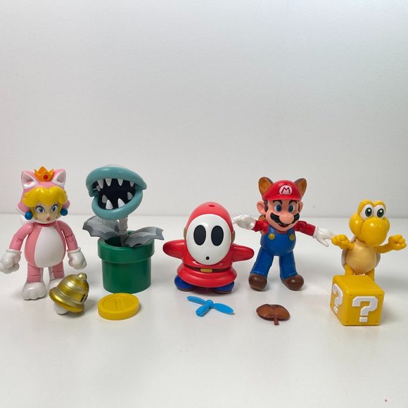 SUPER MARIO 5 Collectible Poseable Articulated Action Figures - Picture 1 of 8